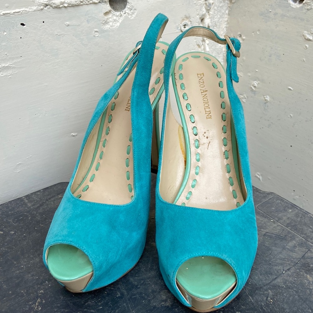 Fun color & fun way to add 5 inches of height - size 8